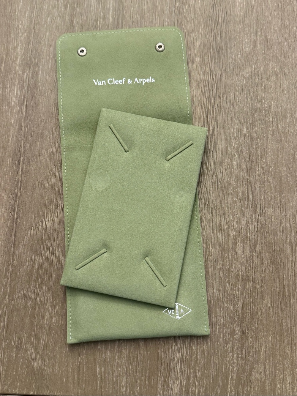 Vancleef Light Green Suede travel Pouch for necklace. - Picture 2 of 2